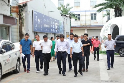 太康縣駐廣東省對(duì)外開(kāi)放工作站揭牌儀式于圣杰集團(tuán)圓滿(mǎn)完成